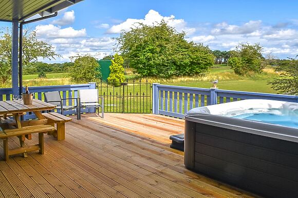 Wild Grape Lodge in Fritton