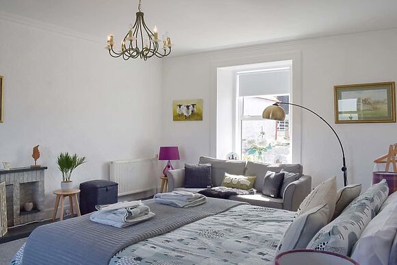 Muirston Farmhouse at Farmhouse Holidays