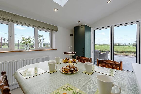 Maesyrhaf in Cross Inn