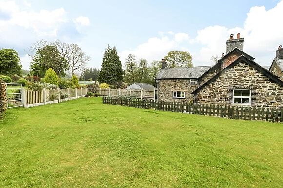 Parc Cottage in Llangadfan