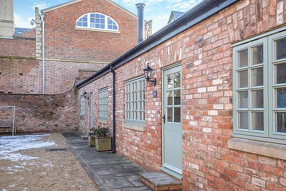 Peartree Cottage at Cheshire Barns