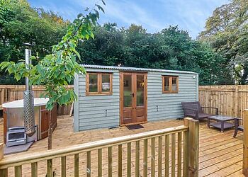 Cherry Tree Lodge