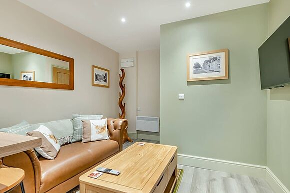 Wisteria Cottage in South Cerney