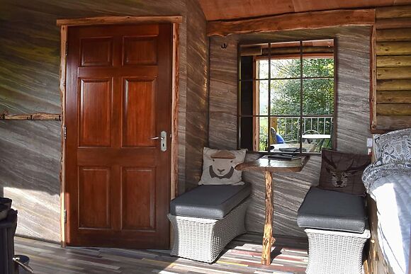 Bats About at Woodland Retreats