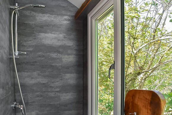 Bats About at Woodland Retreats