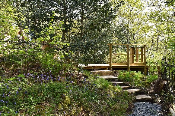 Bats About at Woodland Retreats