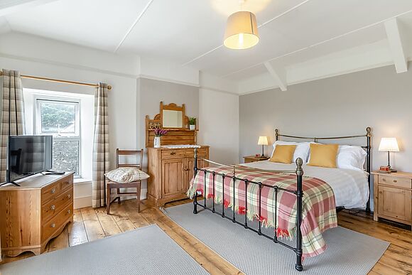 Maesybryn in Pentregat