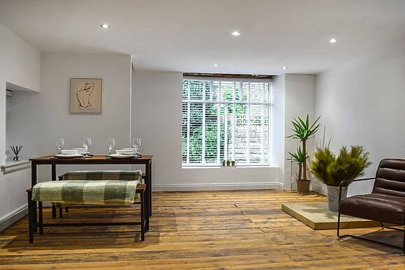 Ye Olde Mottram Chip Shop