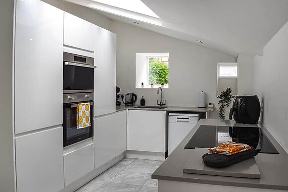 Ye Olde Mottram Chip Shop