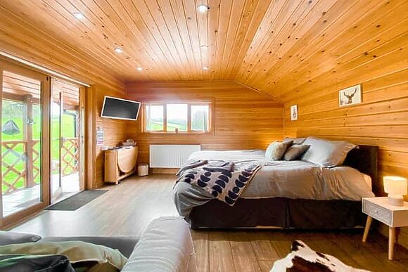 Apple at Pinecone Lodges