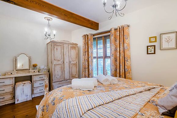 Bockety Barn in Ingham