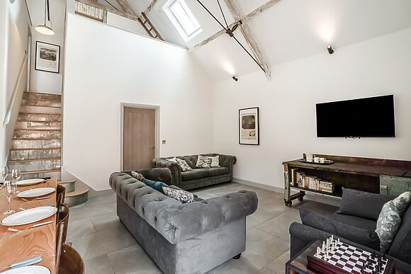 Milkmaid’s Barn at Woodend Farm