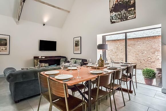 Milkmaid’s Barn at Woodend Farm