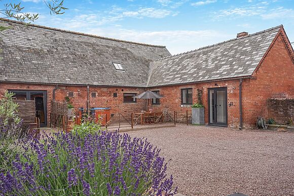 Milkman's Barn At Woodend Farm