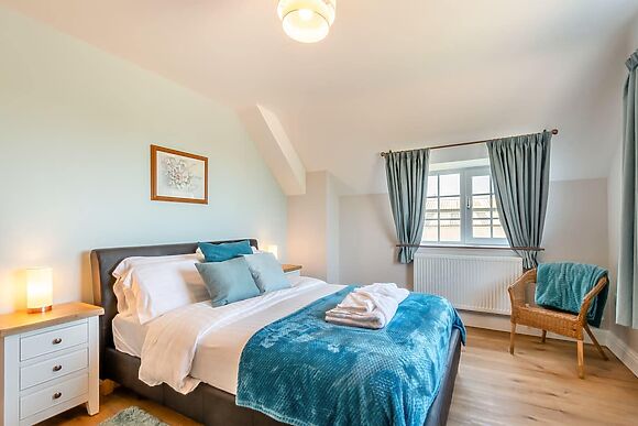 Llwyncelyn Farmhouse in Clynderwen