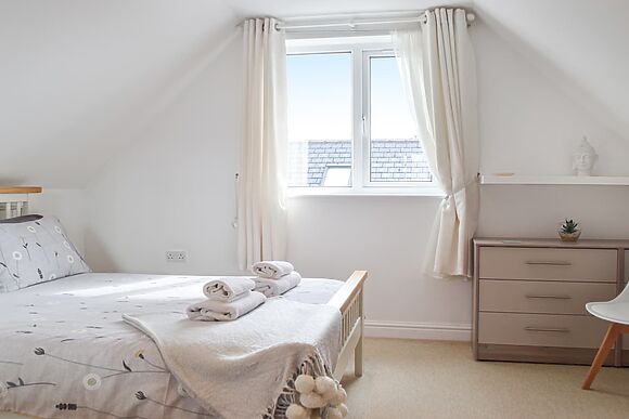 Rhosyn Gwyn in Llechryd