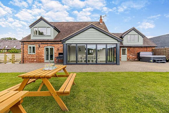 Orchard Barns at Barn Escapes