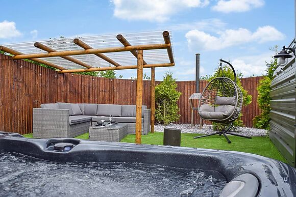 Laurel Pod at Stuarts Farm