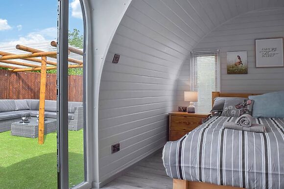 Laurel Pod at Stuarts Farm