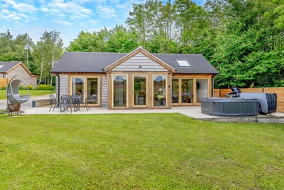 Loxford Lodge