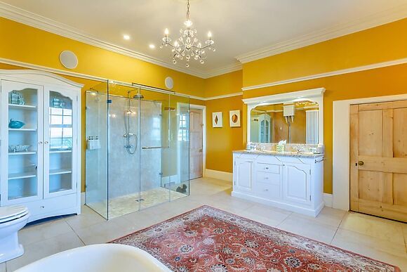 Grey Gables in Old Quarrington