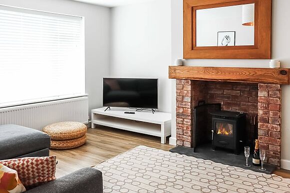 Cae Garw at Cwm Cadnant