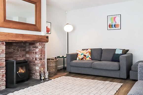 Cae Garw at Cwm Cadnant