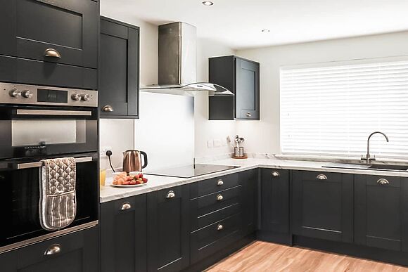 Cae Garw at Cwm Cadnant