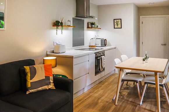 Menai Lodge at CWM Cadnant