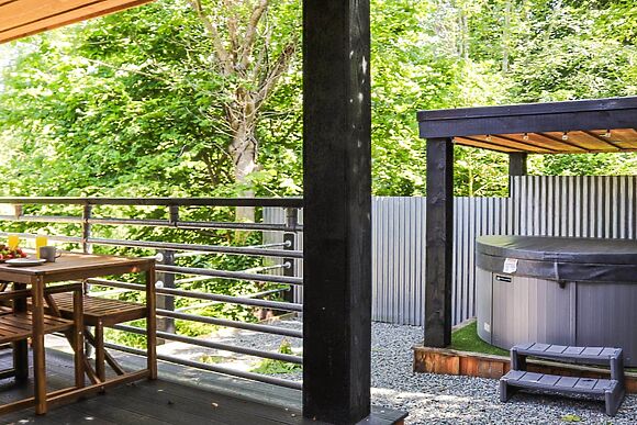 Dinas Lodge at CWM Cadnant