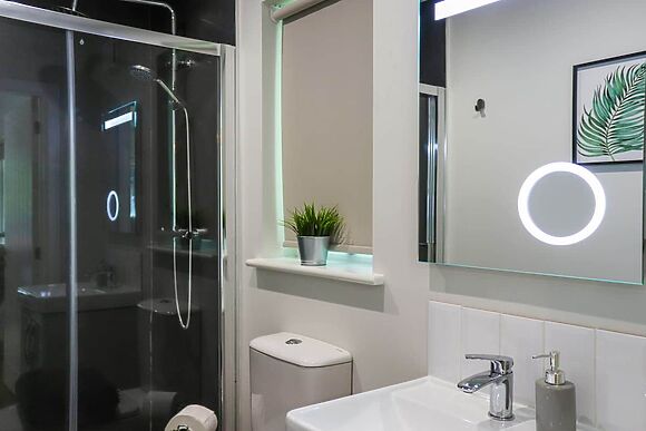 Dinas Lodge at CWM Cadnant