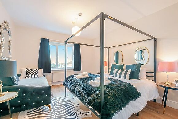 The Old Doctors Manor House