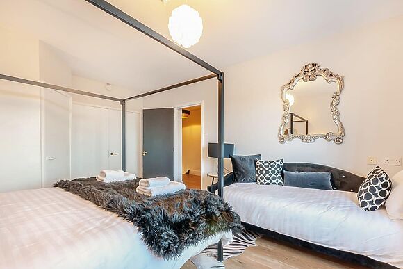 The Old Doctors Manor House