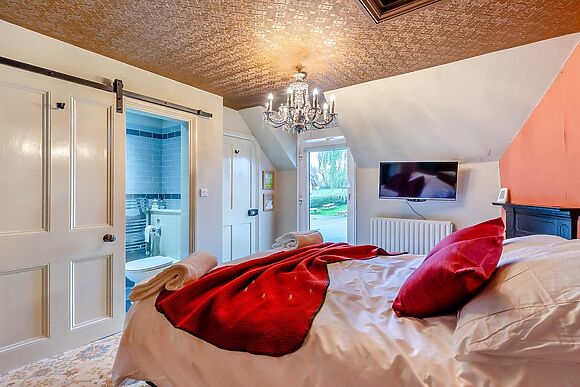 Hook & Hatchet Annex