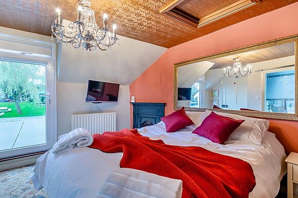 Hook & Hatchet Annex