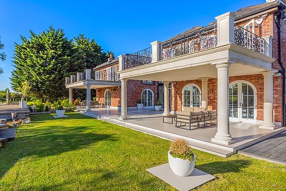 The Essex Mansion