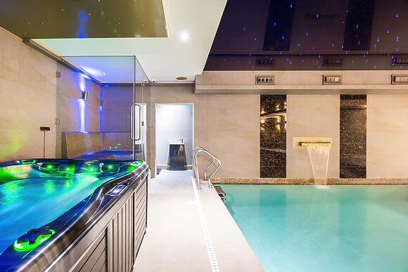The Essex Mansion