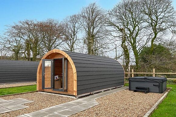 Holmbyre Glamping Pod 1