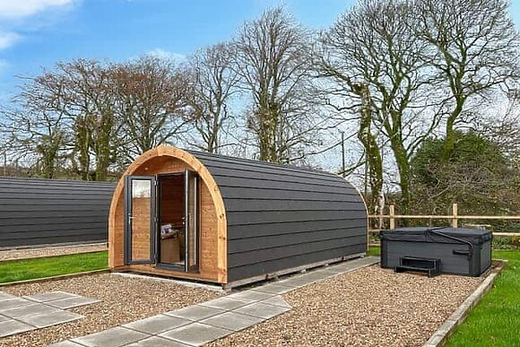 Holmbyre Glamping Pod 1