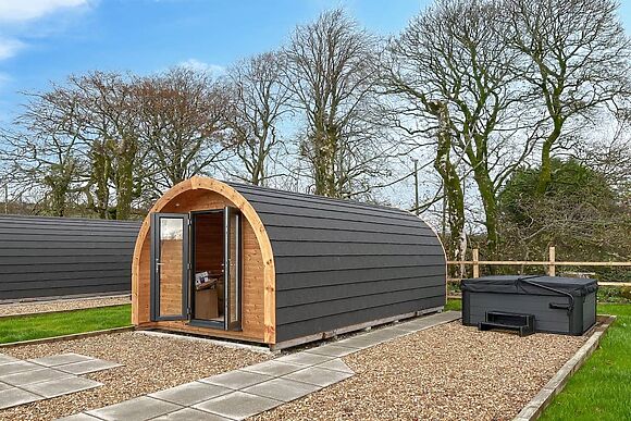 Holmbyre Glamping Pod 2