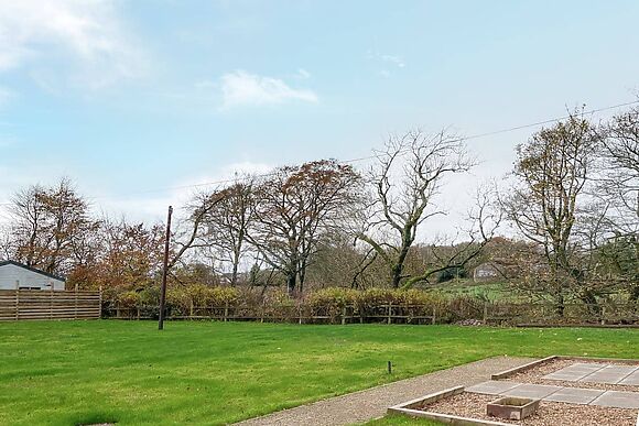 Holmbyre Glamping Pod 2