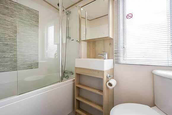 Hallcroft Fishery in Retford