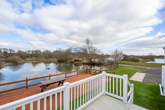Hallcroft Fishery in Retford