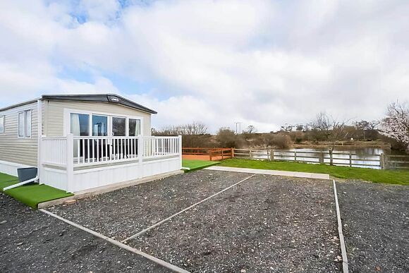 Hallcroft Fishery in Retford
