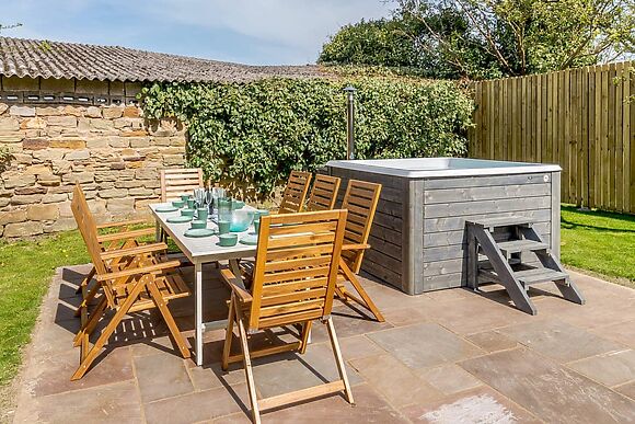 Monkroyd House in Featherstone