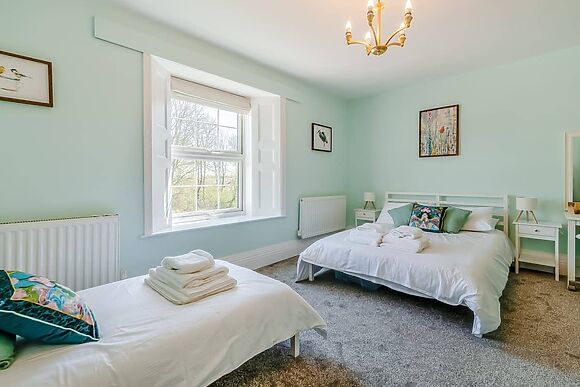 Monkroyd House in Featherstone