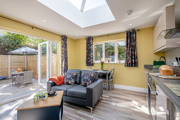 Peacock Lodge in Thurlton