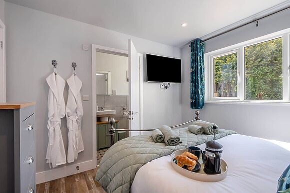 Peacock Lodge in Thurlton