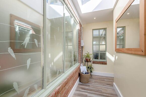 Peacock Lodge in Thurlton