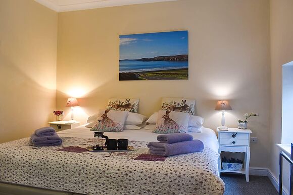 Blacksmiths Cottage in Roch